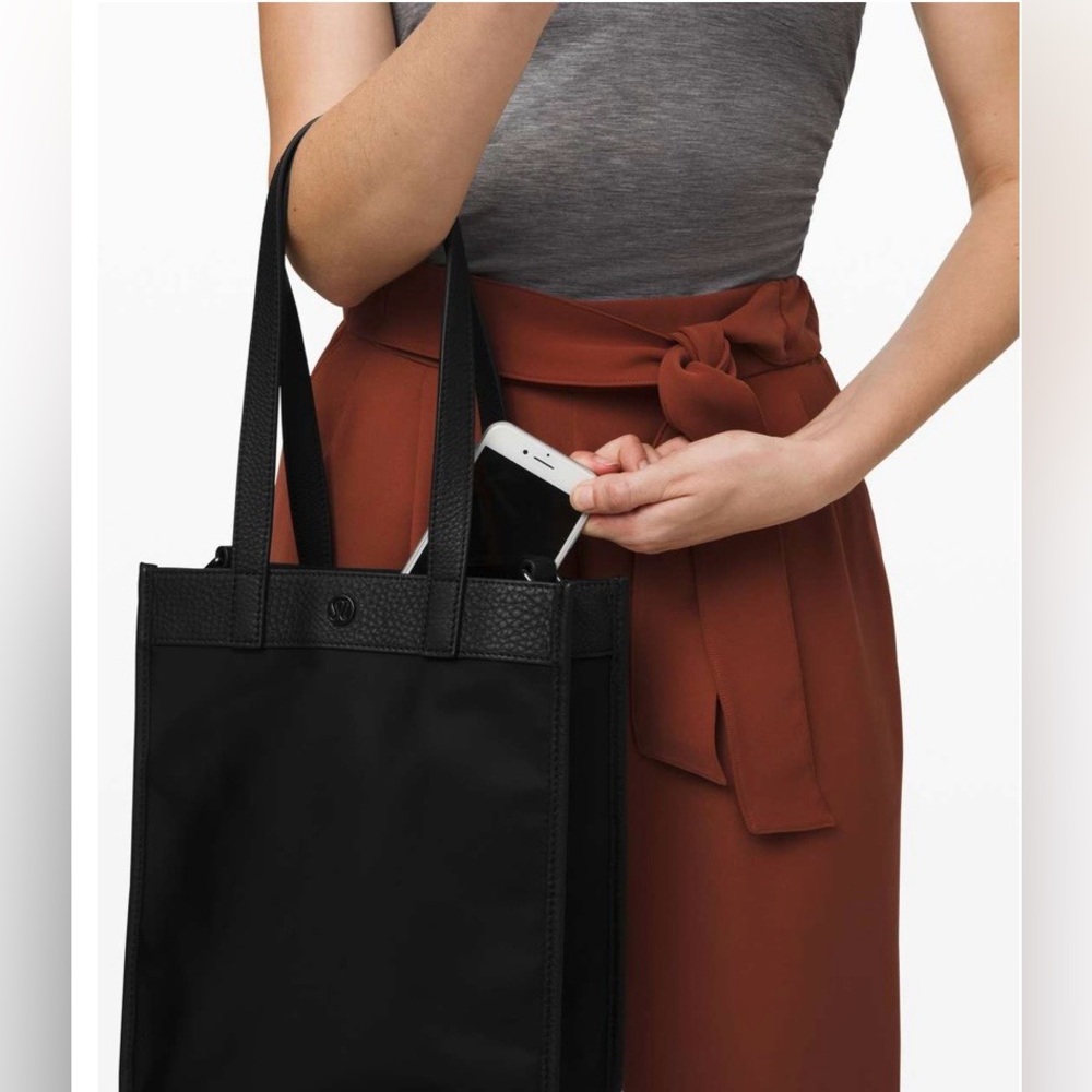 Lululemon Now And Always Tote *Mini 8L